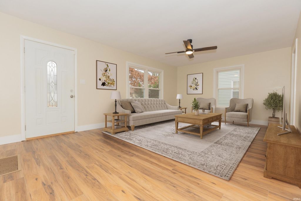 Photo of 4501 Sweetser Avenue, Evansville, IN 47714 (MLS # 202547766)