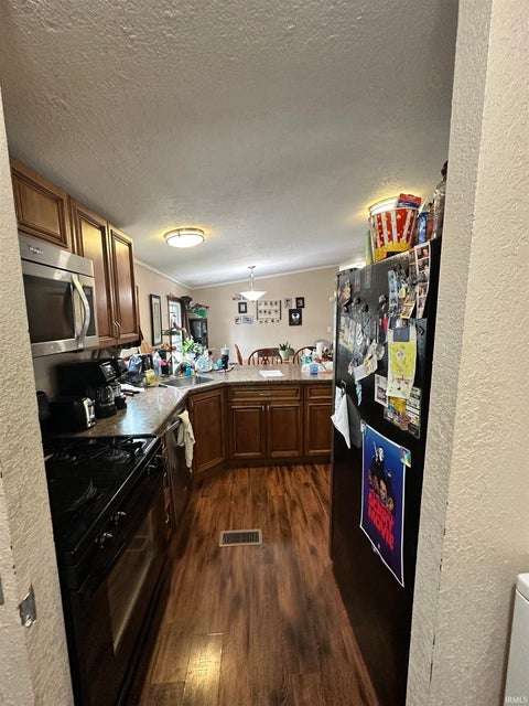 Tiny photo for 9850 N American Way Way, Syracuse, IN 46567 (MLS # 202638876)