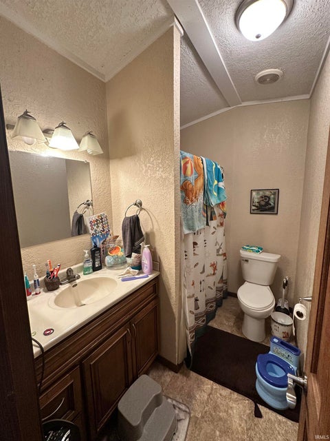 Tiny photo for 9850 N American Way Way, Syracuse, IN 46567 (MLS # 202638876)