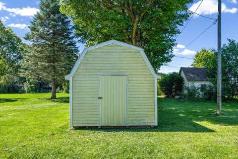 Tiny photo for 105 W Stockton Street, Burlington, IN 46915 (MLS # 202625429)