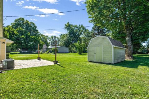 Tiny photo for 105 W Stockton Street, Burlington, IN 46915 (MLS # 202625429)