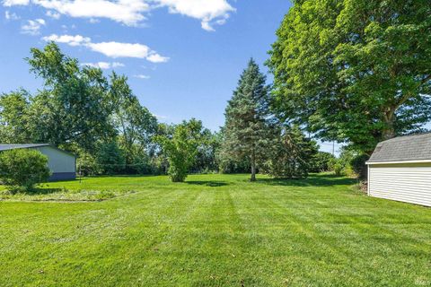 Tiny photo for 105 W Stockton Street, Burlington, IN 46915 (MLS # 202625429)