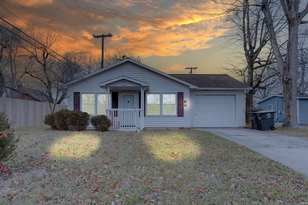 Photo of 123 Edgeknoll Lane, Fort Wayne, IN 46816 (MLS # 202547778)