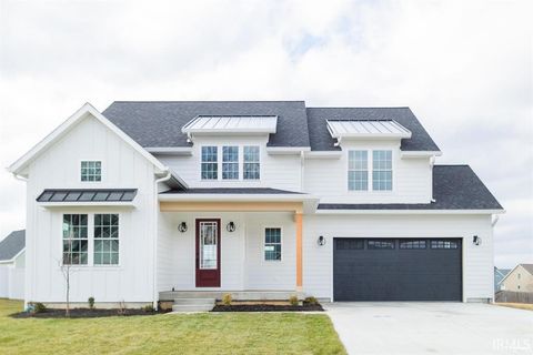 Photo of 4625 N Calumet Court, Bloomington, IN 47404 (MLS # 202549245)