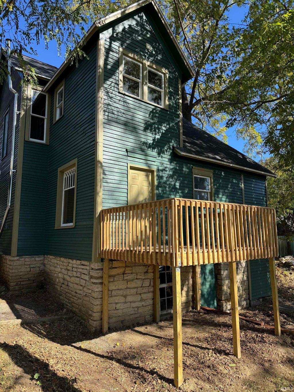 Photo of 35 E Sinclair Street, Wabash, IN 46992 (MLS # 202544560)