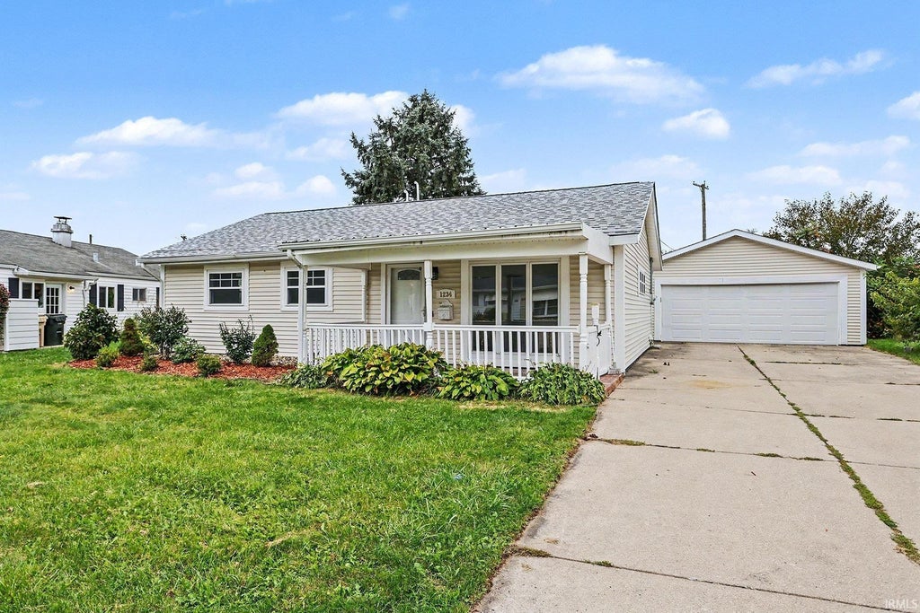 Photo of 1234 Catherwood Drive, South Bend, IN 46614 (MLS # 202643499)