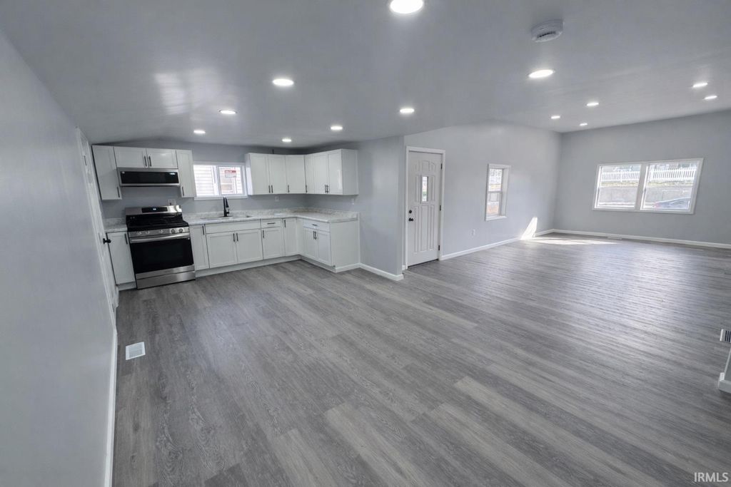 Photo of 1516 Wright Street, Logansport, IN 46947 (MLS # 202604870)