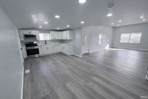 Tiny photo for 1516 Wright Street, Logansport, IN 46947 (MLS # 202604870)