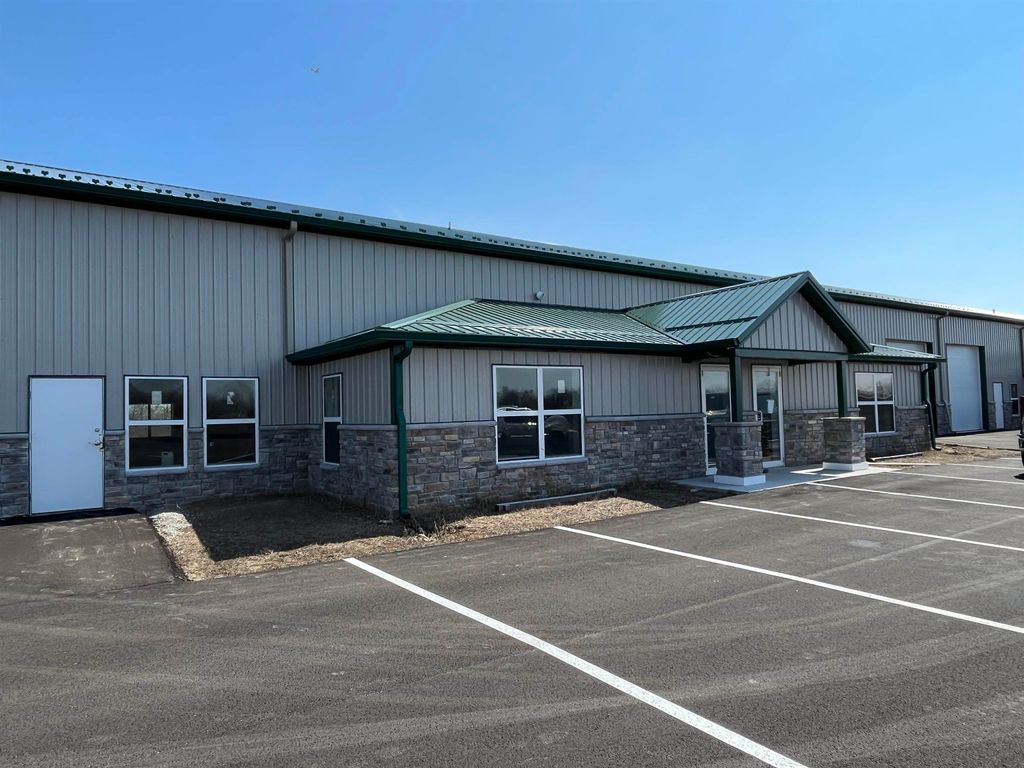 Photo for 385 Blacketor Drive #385 - 395, Rochester, IN 46975 (MLS # 202428504)