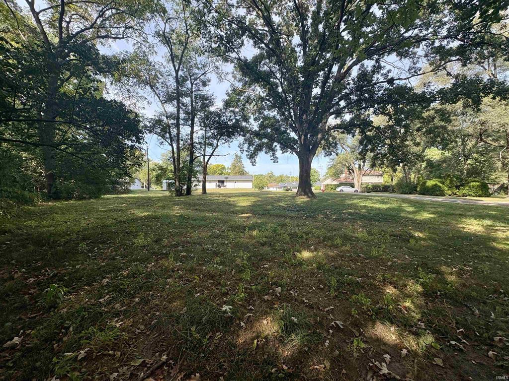 Photo of 2127 24th Avenue #0, Fort Wayne, IN 46802 (MLS # 202537734)