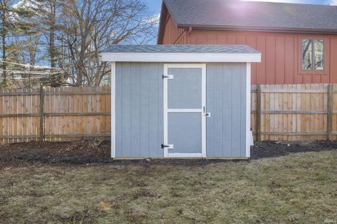 Tiny photo for 2600 Wilshire Avenue, West Lafayette, IN 47906 (MLS # 202607246)