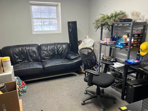 Tiny photo for 3325 E Market Street, Logansport, IN 46947 (MLS # 202602671)