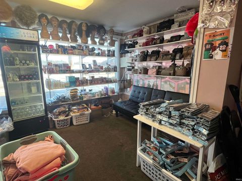 Tiny photo for 3325 E Market Street, Logansport, IN 46947 (MLS # 202602671)