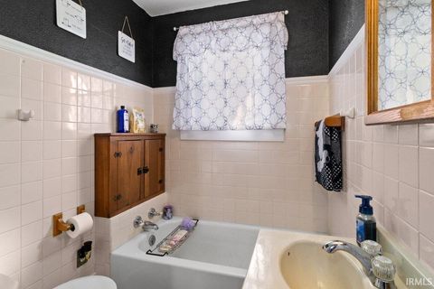 Tiny photo for 709 S Race Street, Princeton, IN 47670 (MLS # 202602258)