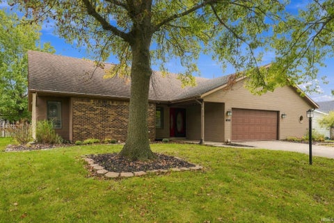 Photo of 6019 Tomahawk Trail, Fort Wayne, IN 46804 (MLS # 202642113)