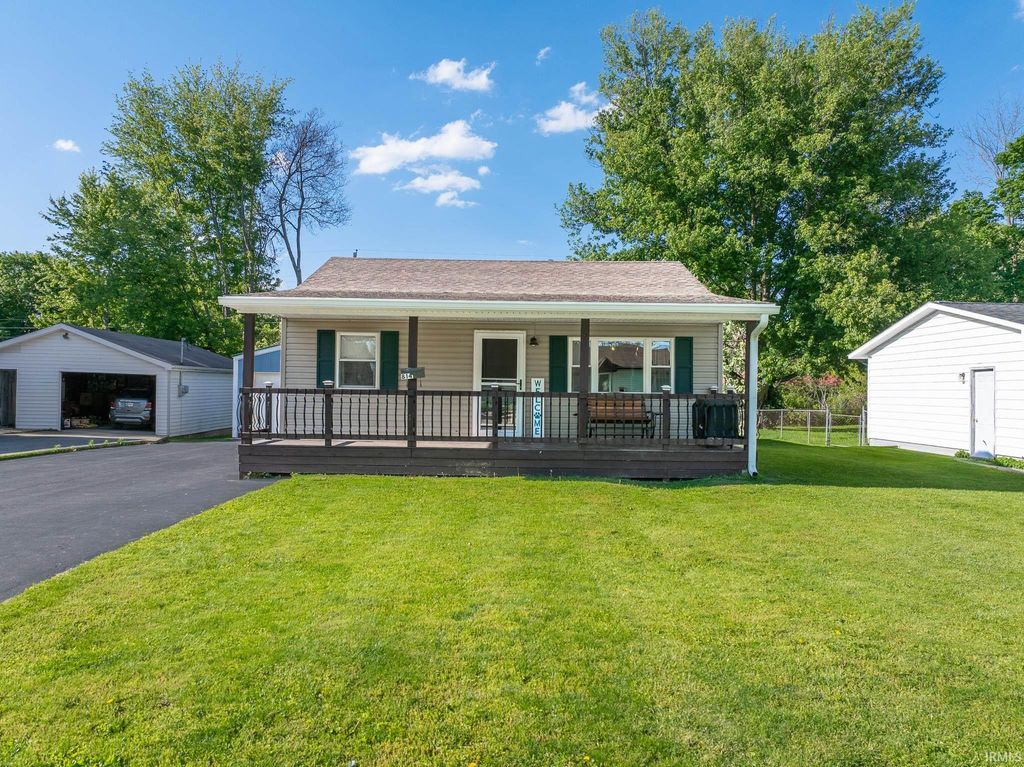 Photo of 814 Linlawn Drive, Wabash, IN 46992 (MLS # 202618904)