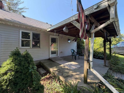Tiny photo for 187 Pea Ridge Road, Spencer, IN 47460 (MLS # 202637792)