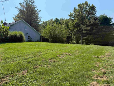 Tiny photo for 187 Pea Ridge Road, Spencer, IN 47460 (MLS # 202637792)