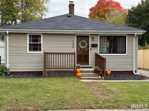 Photo of 1838 N Brookfield Street, South Bend, IN 46628 (MLS # 202543421)