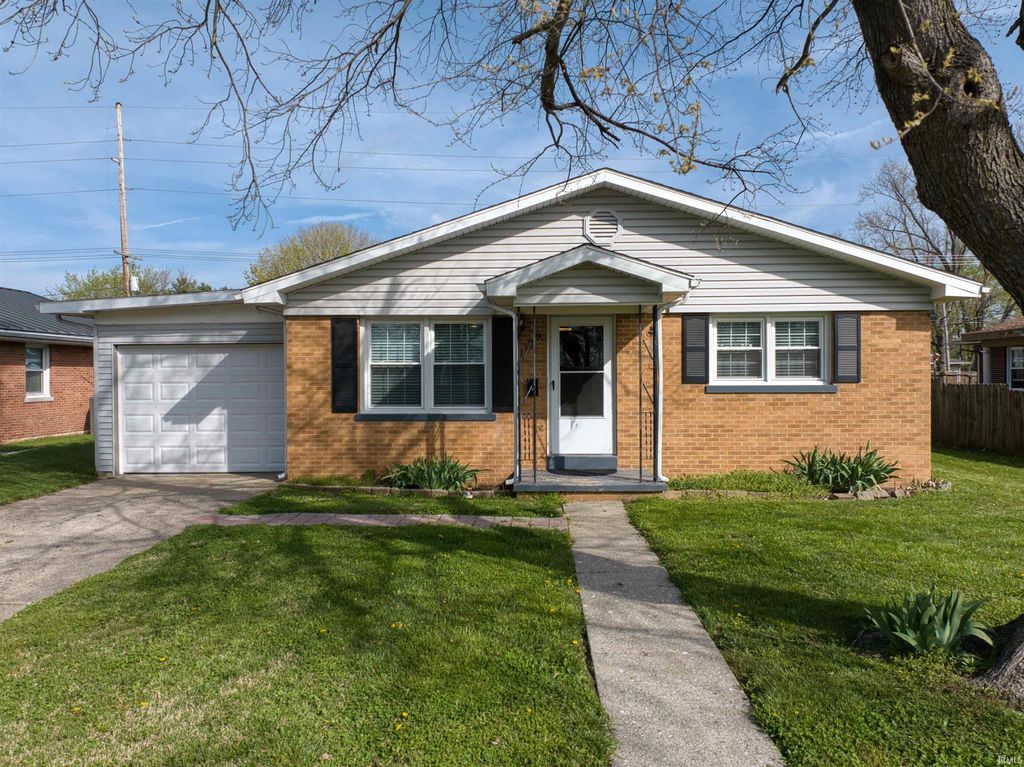Photo of 1129 E WATER Street, Mount Vernon, IN 47620 (MLS # 202611232)