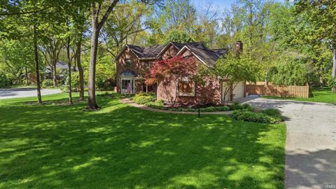 Photo of 820 Deerwood Ridge, Lafayette, IN 47905 (MLS # 202618333)