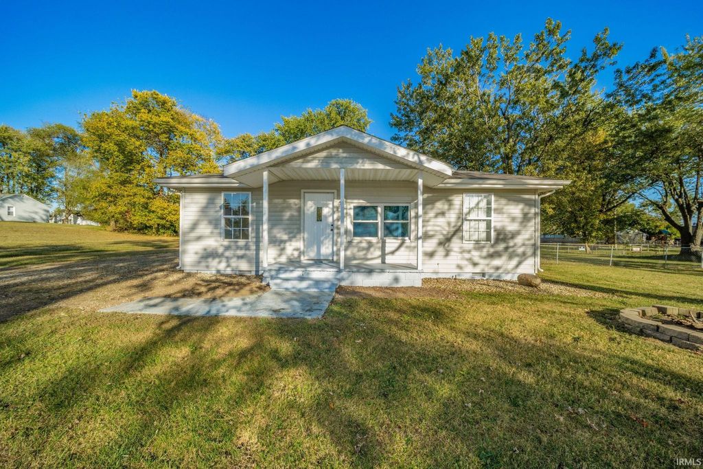 Photo of 606 N Biltmore Avenue, Muncie, IN 47303 (MLS # 202541931)