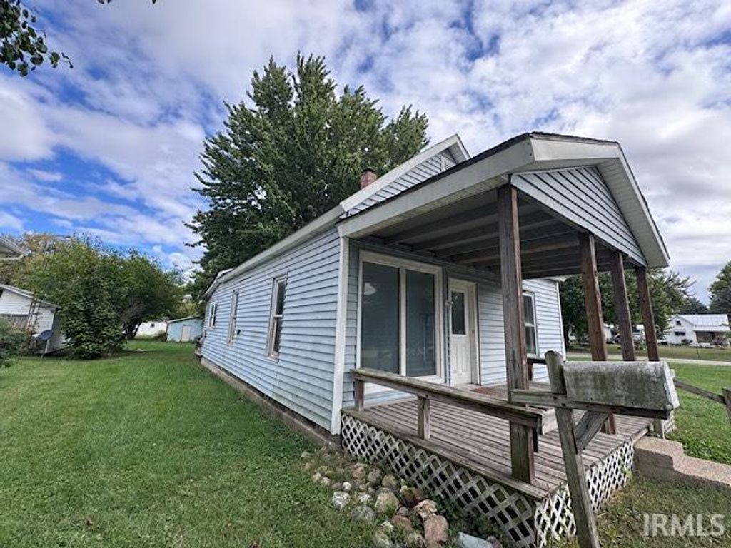 Photo of 625 E Beech Street, Winchester, IN 47394 (MLS # 202540614)