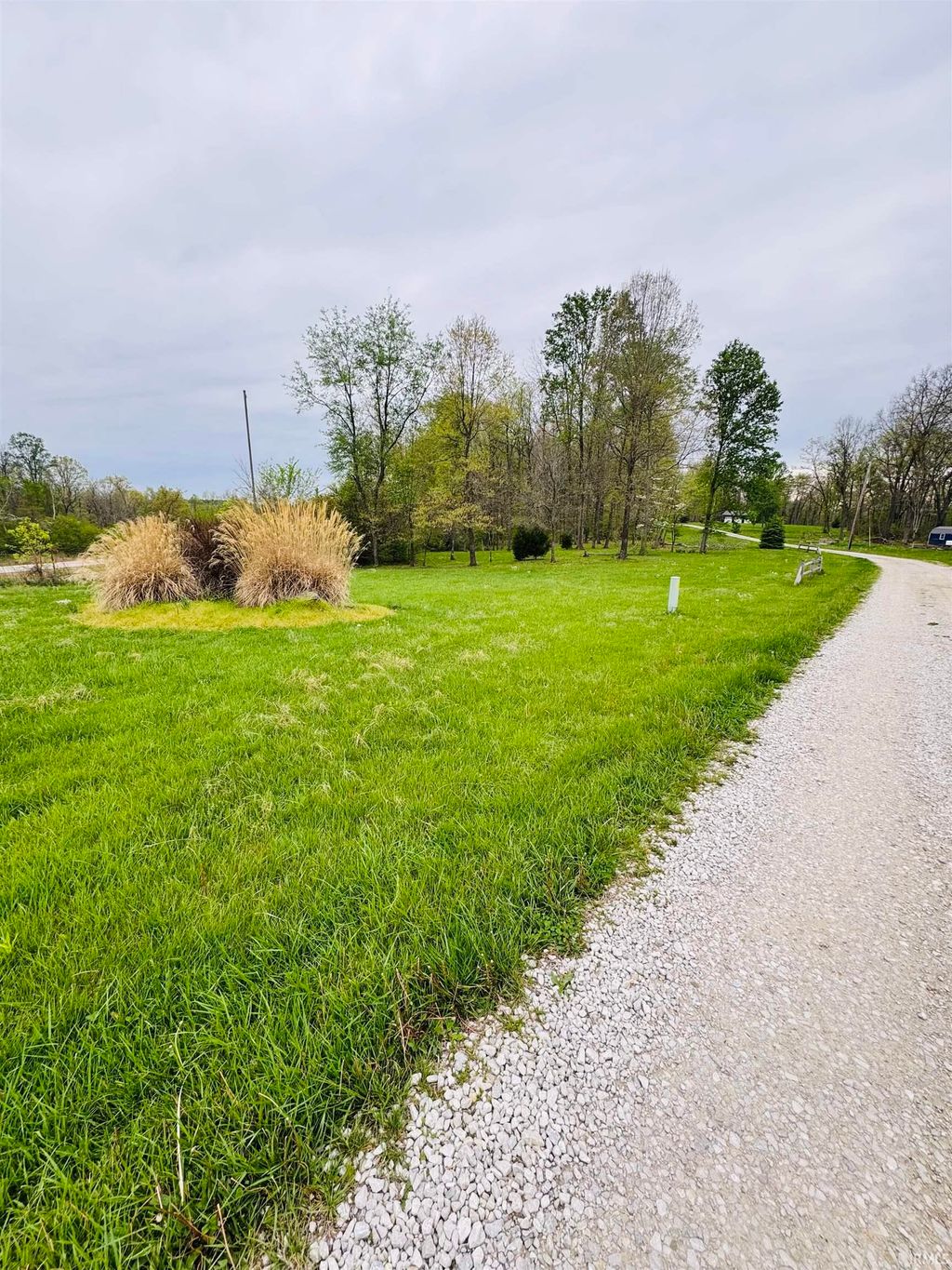 Photo of Tract 1 E Pine Road Common, Bloomfield, IN 47424 (MLS # 202614930)