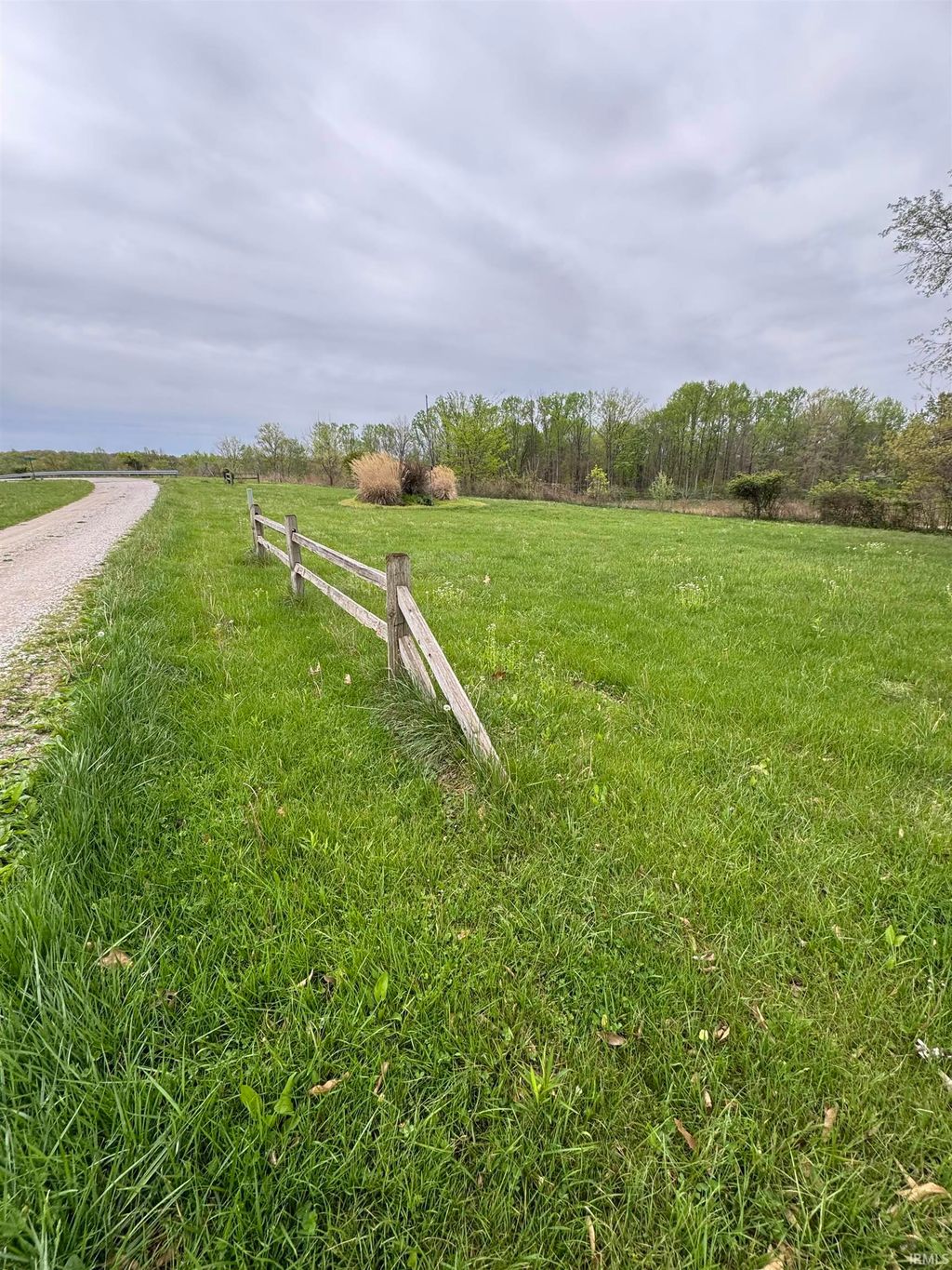 Photo of Tract 1 E Pine Road Common, Bloomfield, IN 47424 (MLS # 202614930)