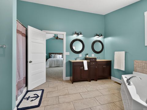 Tiny photo for 10469 N Moore Street, Syracuse, IN 46567 (MLS # 202611134)