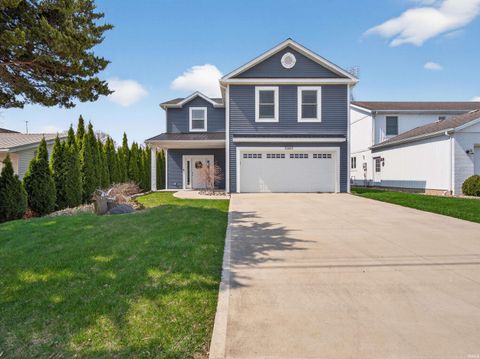 Tiny photo for 10469 N Moore Street, Syracuse, IN 46567 (MLS # 202611134)