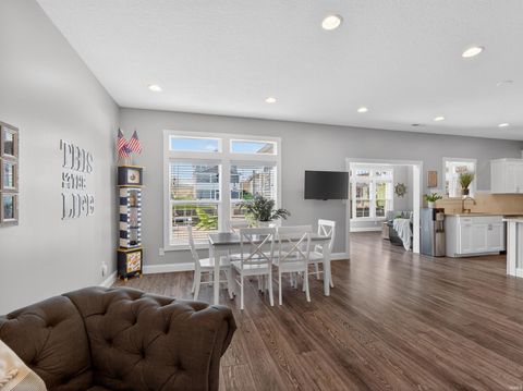 Tiny photo for 10469 N Moore Street, Syracuse, IN 46567 (MLS # 202611134)