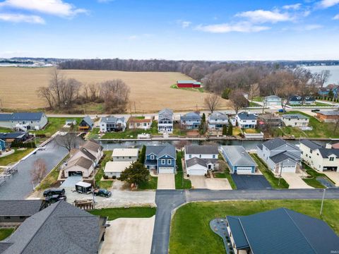 Tiny photo for 10469 N Moore Street, Syracuse, IN 46567 (MLS # 202611134)