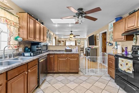 Tiny photo for 706 W Virginia Street, Kokomo, IN 46902 (MLS # 202606123)