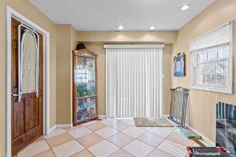 Tiny photo for 706 W Virginia Street, Kokomo, IN 46902 (MLS # 202606123)