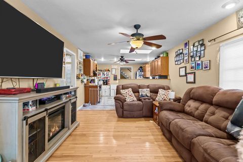 Tiny photo for 706 W Virginia Street, Kokomo, IN 46902 (MLS # 202606123)