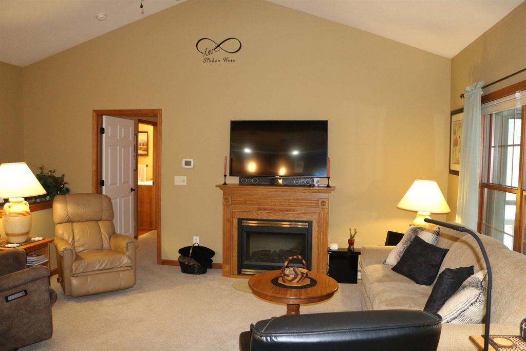 Photo of 231 River Park Drive, Middlebury, IN 46540 (MLS # 202547552)