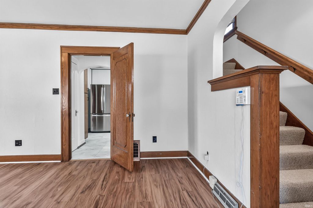 Photo of 1905 Spring Street, Fort Wayne, IN 46808 (MLS # 202610485)