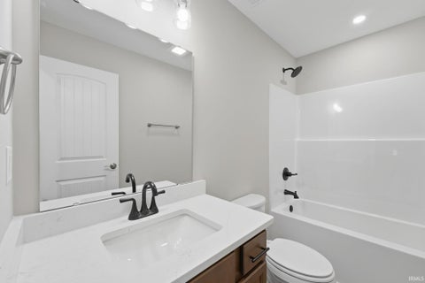 Tiny photo for 5758 E St Johns Avenue, Monticello, IN 47960 (MLS # 202549082)