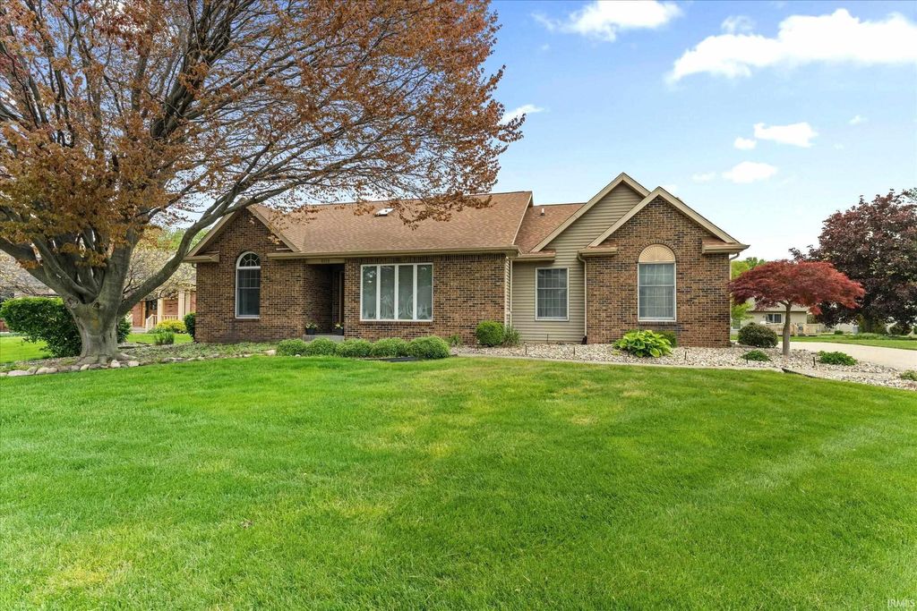 Photo of 6125 Lansdown Court, South Bend, IN 46614 (MLS # 202617916)
