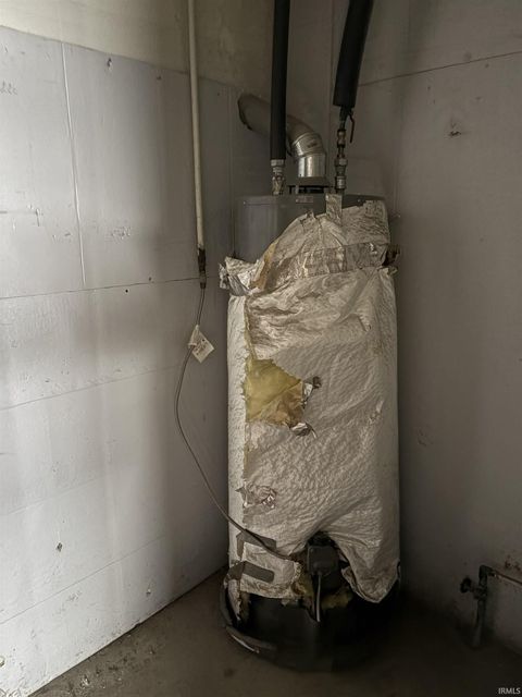 Tiny photo for 903 N Courtland Avenue, Kokomo, IN 46901 (MLS # 202605701)