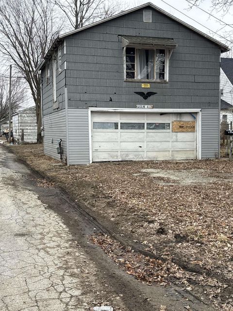 Tiny photo for 903 N Courtland Avenue, Kokomo, IN 46901 (MLS # 202605701)