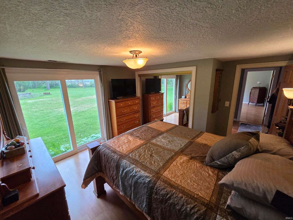 Photo of 10116 Goshen Road, Fort Wayne, IN 46818 (MLS # 202617427)