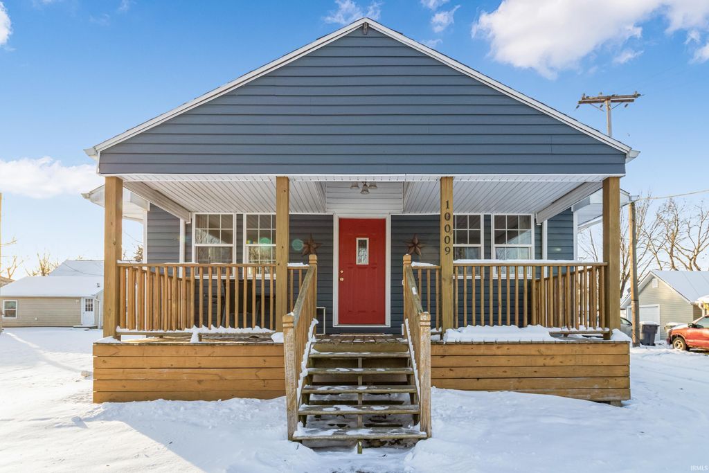 Photo of 10009 E Jackson Street, Selma, IN 47383 (MLS # 202549149)