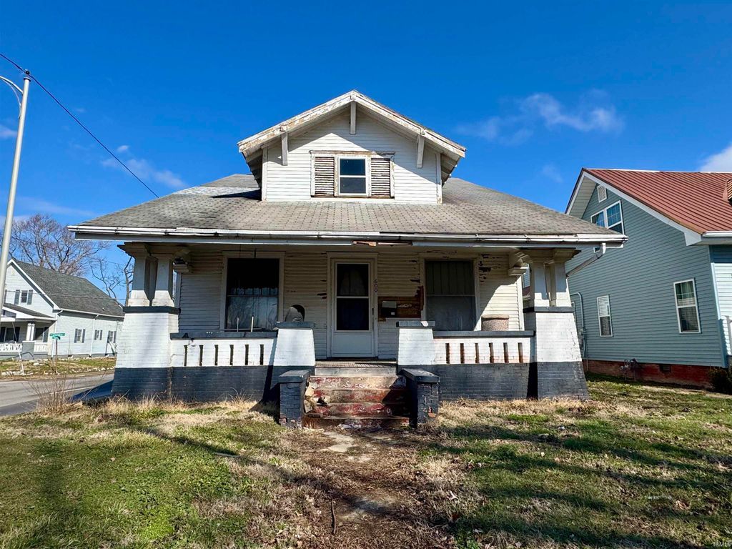 Photo of 600 E Chandler Avenue, Evansville, IN 47713 (MLS # 202606272)