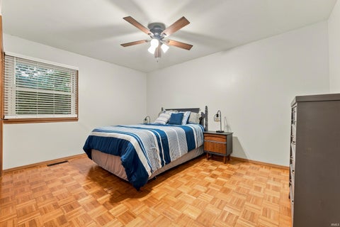 Tiny photo for 2600 W Purdue Avenue, Muncie, IN 47304 (MLS # 202638892)
