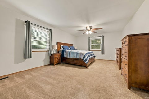 Tiny photo for 2600 W Purdue Avenue, Muncie, IN 47304 (MLS # 202638892)