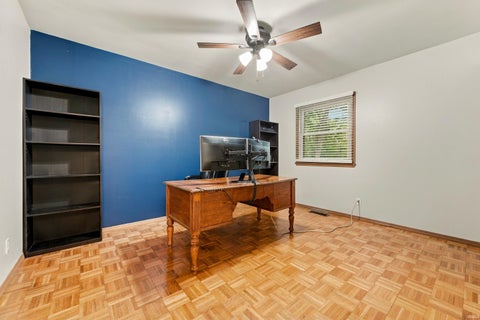 Tiny photo for 2600 W Purdue Avenue, Muncie, IN 47304 (MLS # 202638892)