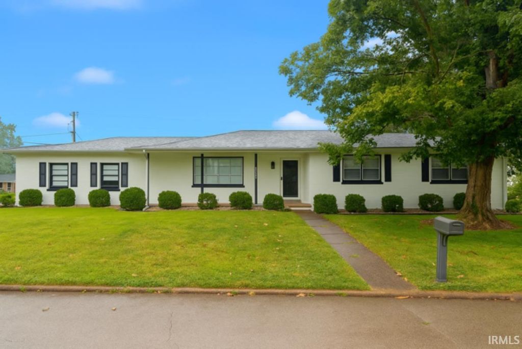 Photo of 337 Coronado Drive, Mount Vernon, IN 47620 (MLS # 202540638)