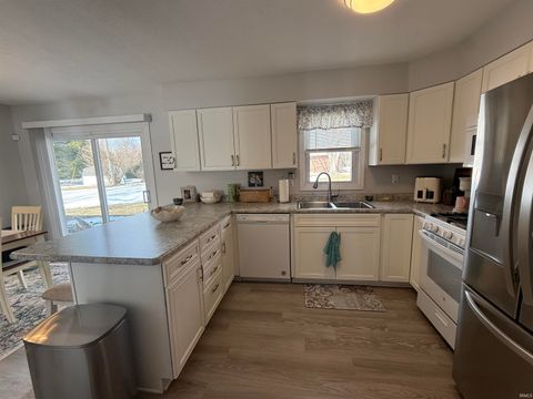 Tiny photo for 6413 E 175 N, Monticello, IN 47960 (MLS # 202605678)